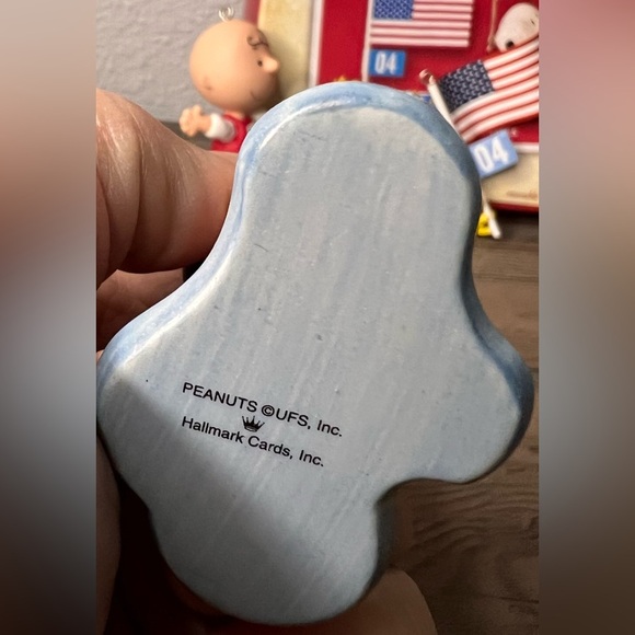 Hallmark 2004 The Peanuts Games 4 Christmas Ornaments Snoopy, Lucy Charlie Brown - Picture 5 of 15